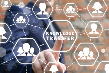 有什么校园+爱情+魔法+变身的日本动漫好看 最好像小女神花铃、玩偶游戏那样经典的动漫